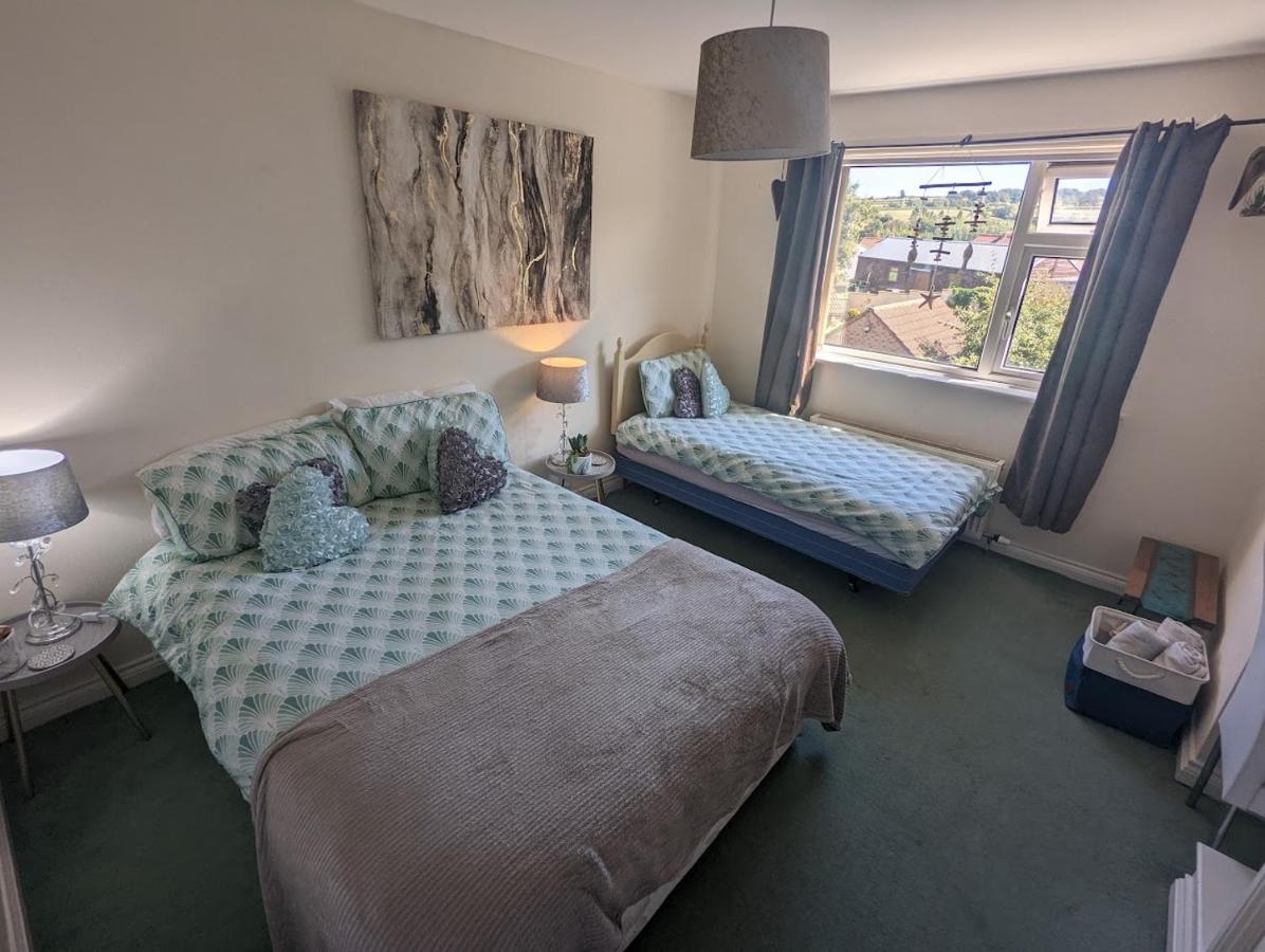 Fieldside View Sleeps 7 Village Near Whitby Sleights Extérieur photo